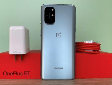 最新的 OnePlus 8 更新有 10 月补丁 修复了屏幕和摄像头的错误